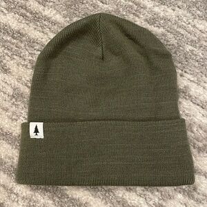NWOT- Tinlid Classic Beanie - Forest Green